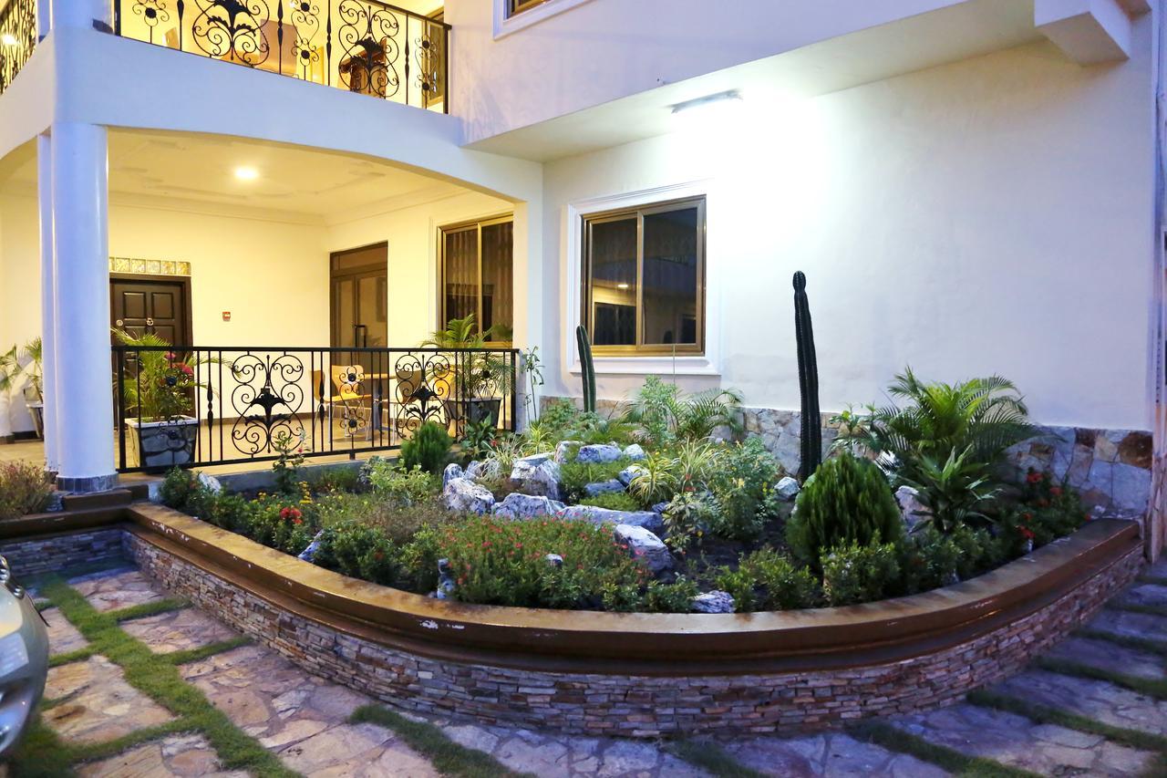 Eden Vale Hotel Ajiringano Exterior foto
